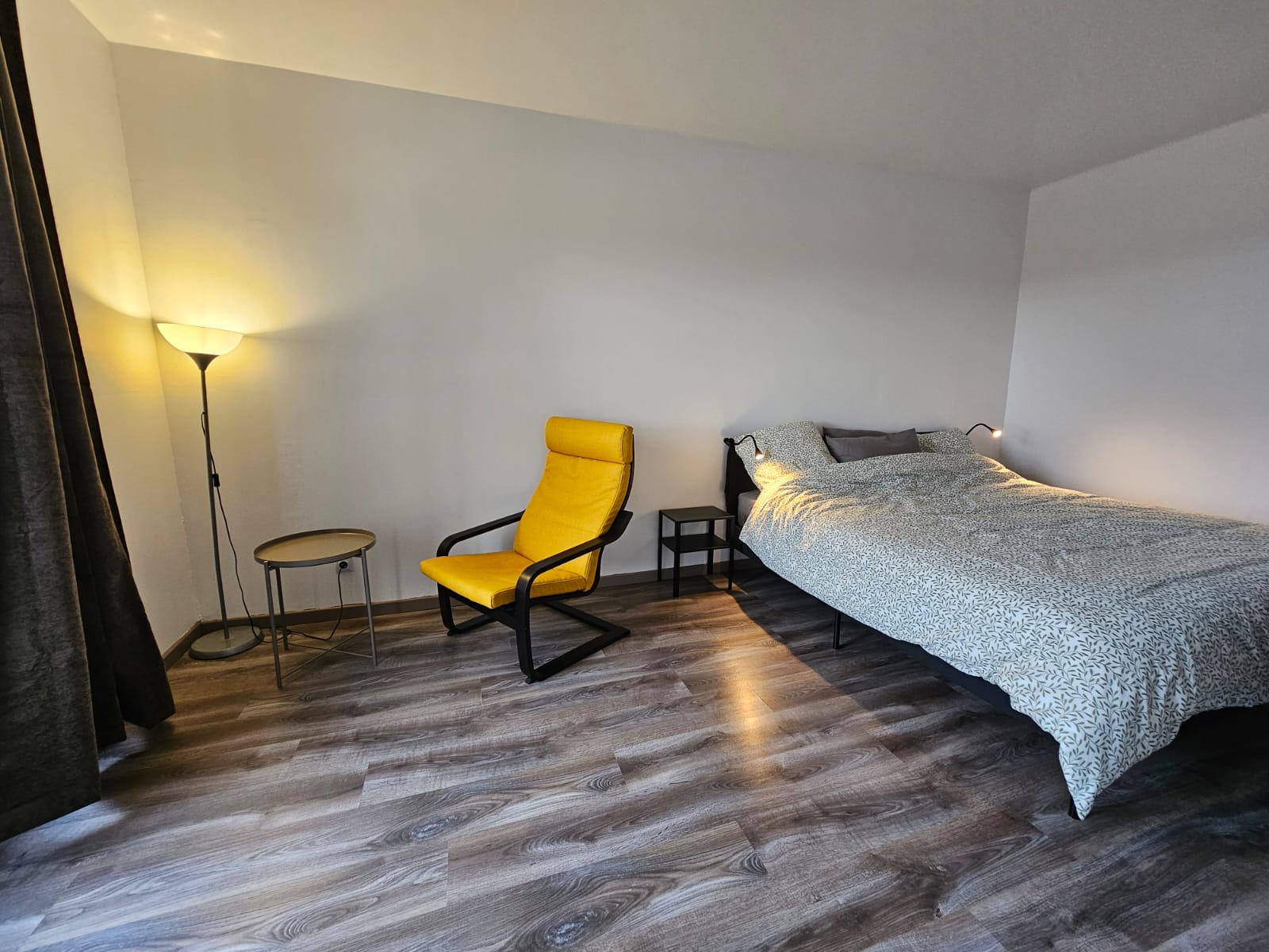 Chambre avec fauteuil